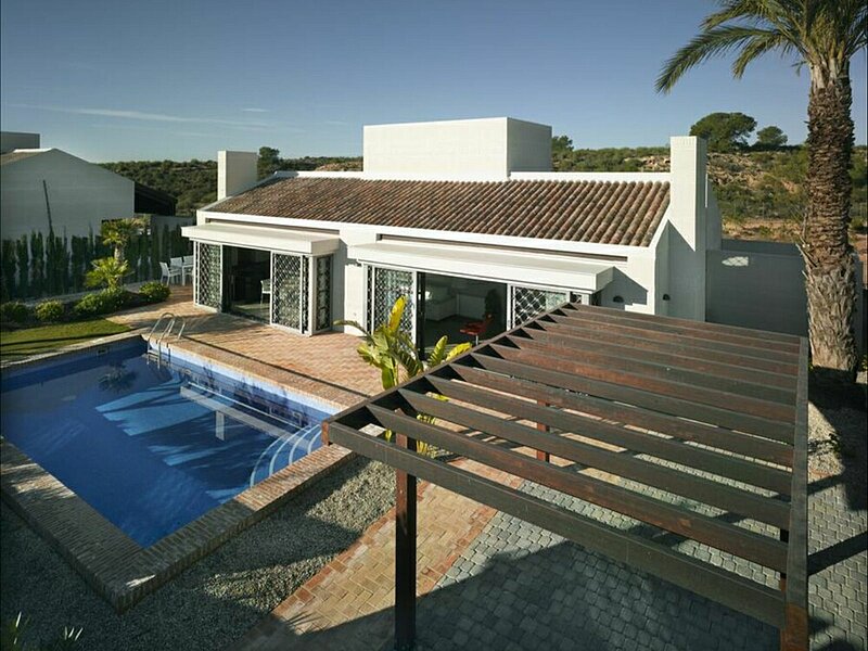 Luxurious 4 Bedroom Villa