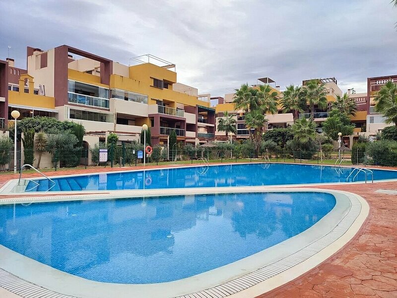 2 Bed First Floor Apartment With Pool & Parking