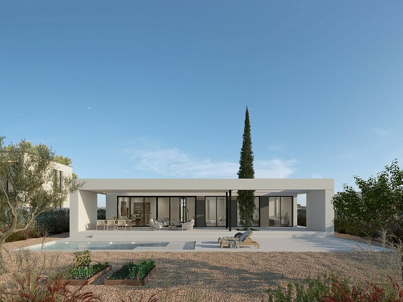 Luxury 3-Bed Single-Level Frontline Golf Villa