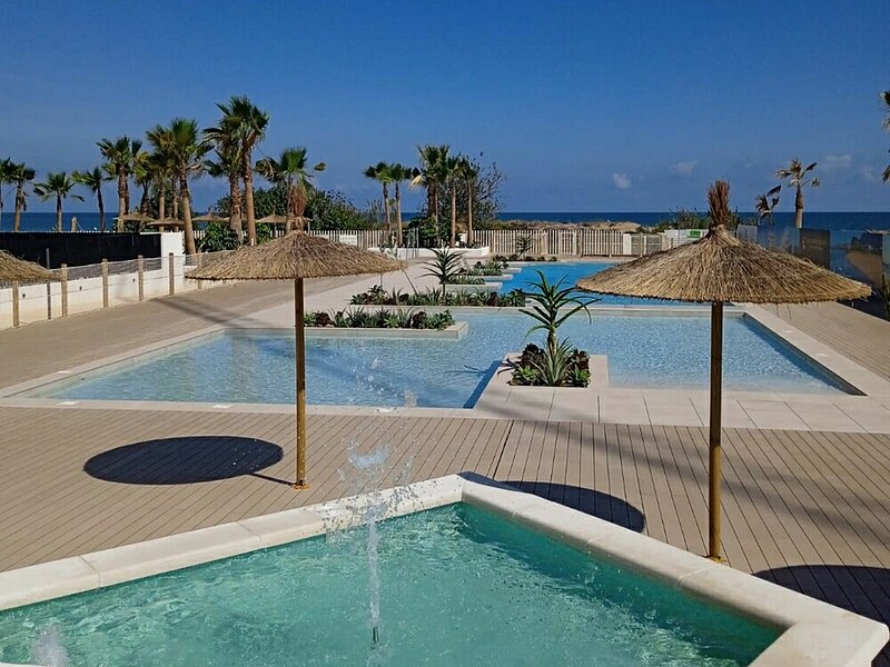 3 bed Beach Apartments