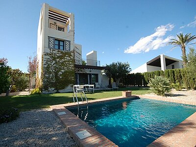 Luxurious 4-Bedroom Villa