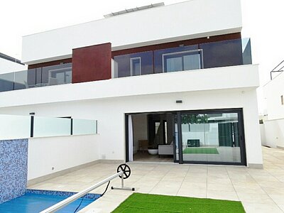 Swimming pool included