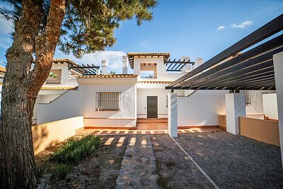 Key-Ready 2-Bed Mediterranean Townhouse